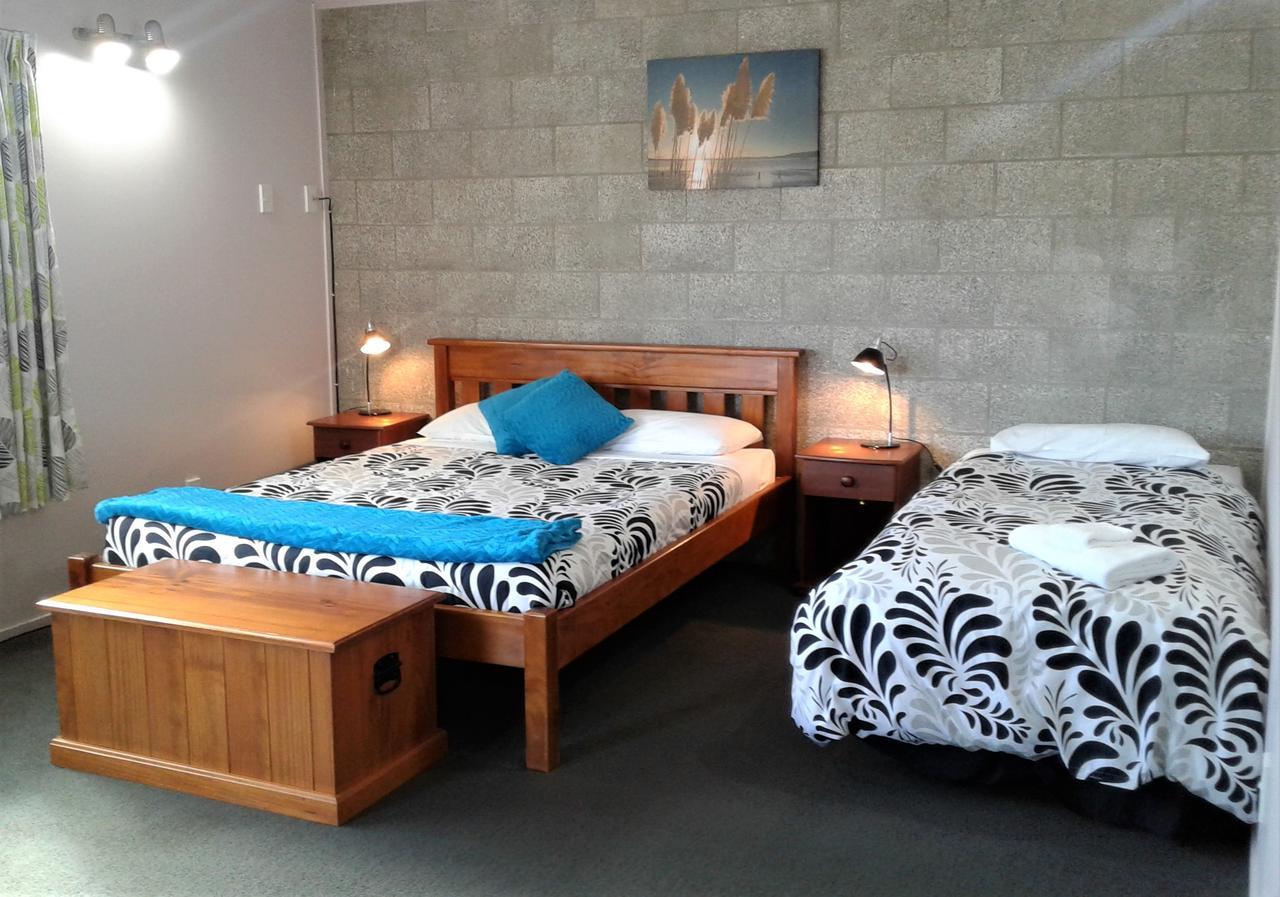 Abbey Court Motel Coromandel Exterior photo