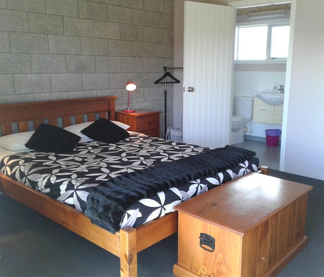 Abbey Court Motel Coromandel Exterior photo