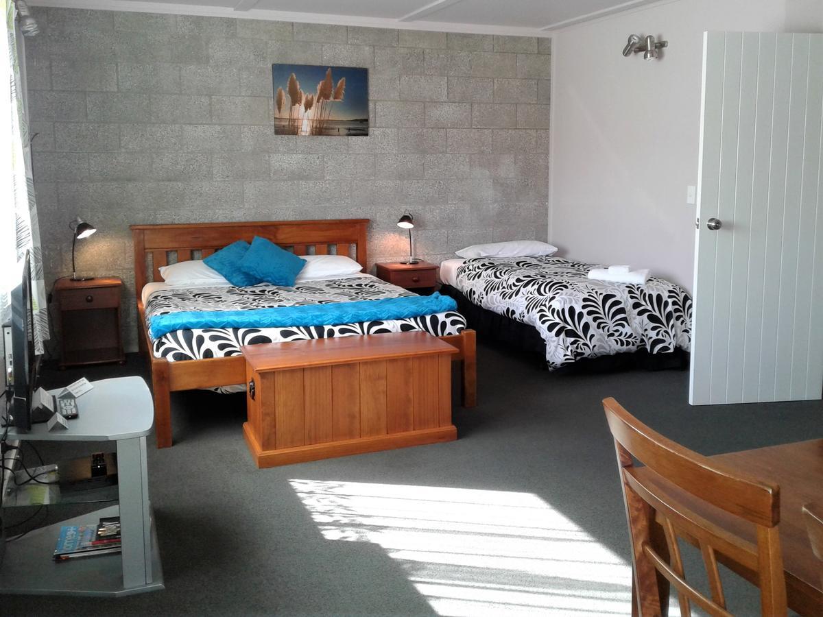 Abbey Court Motel Coromandel Exterior photo