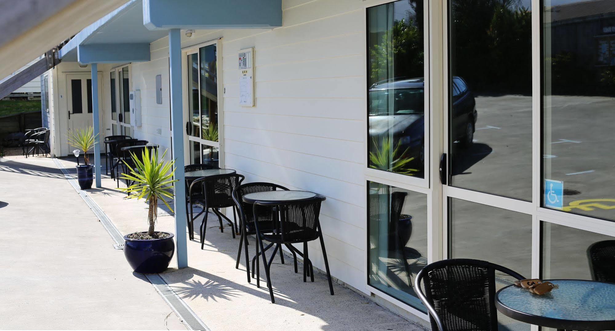 Abbey Court Motel Coromandel Exterior photo