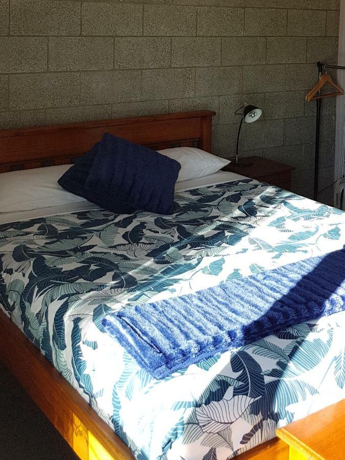 Abbey Court Motel Coromandel Exterior photo